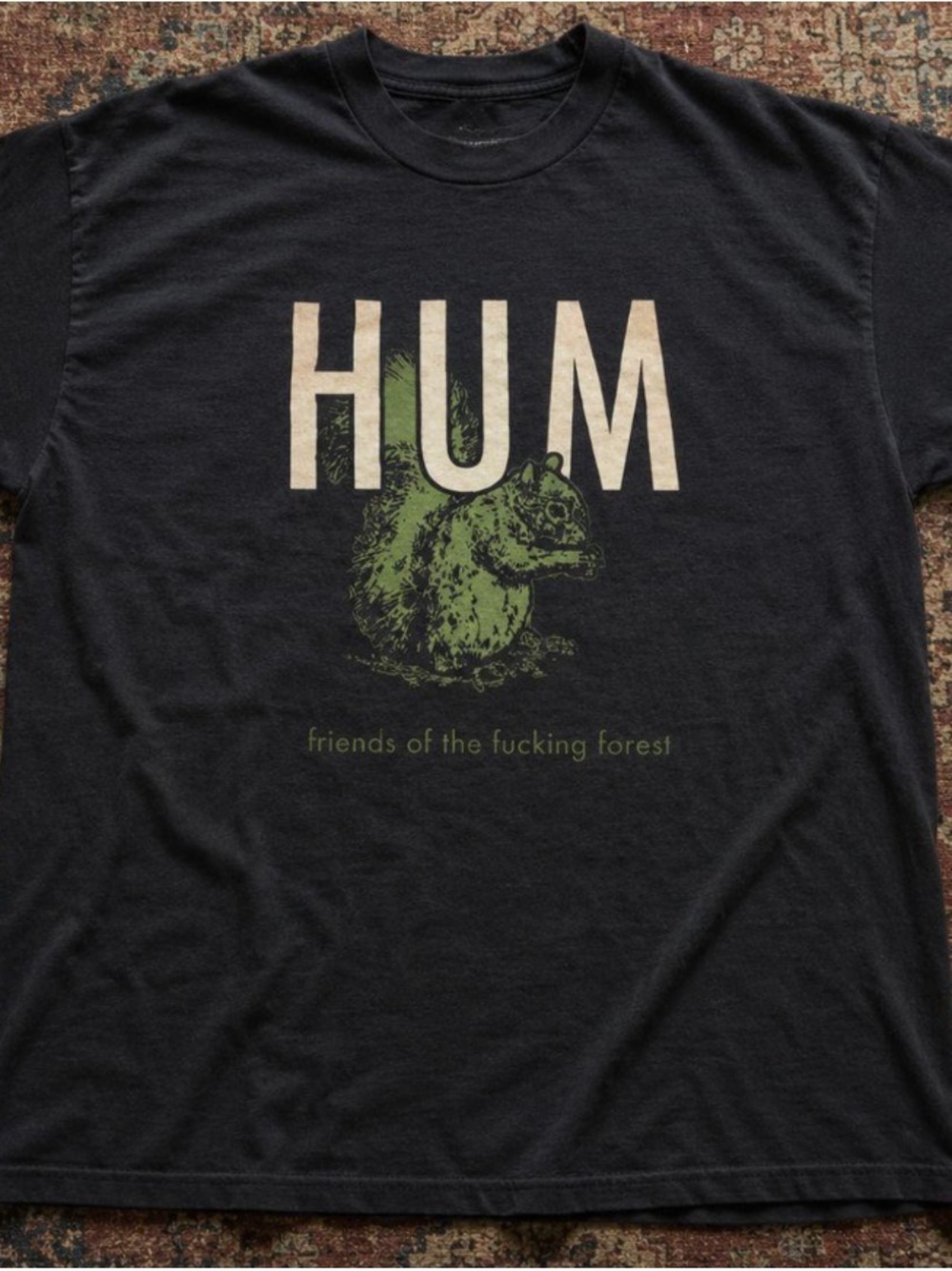 Gildan Black HUM Squirrel band Graphic T-shirt